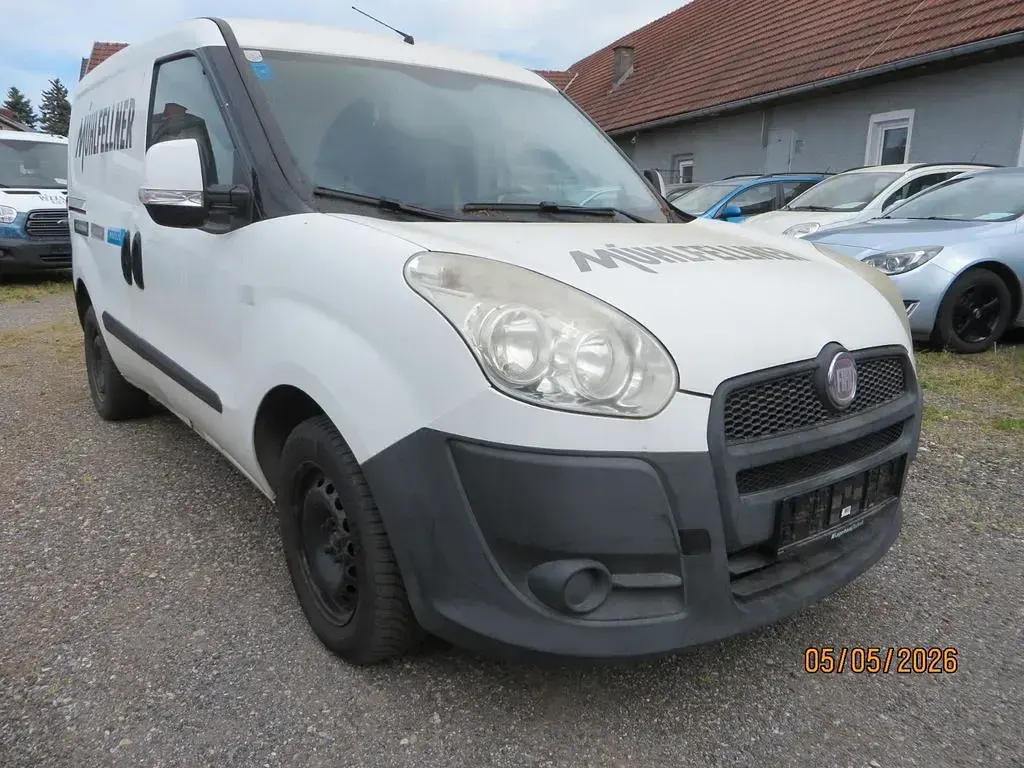 Gebraucht Fiat Doblò 90 PS (66 kW) 2013 Weiß Van / Kleinbus