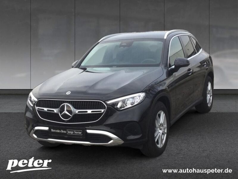 Metalliclack obsidianschwarz Gebraucht 2023 Mercedes GLC200 Avantgarde SUV | 49.470 € (Guter Preis) - Bild 1/4