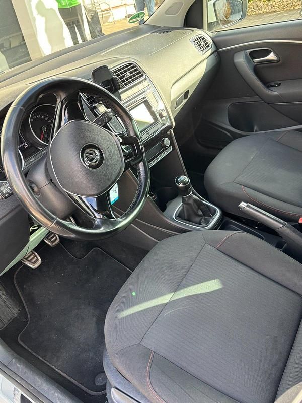 Gebraucht VW Polo Sound 90 PS (66 kW) 2017 Weiß Kleinwagen