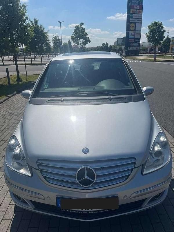 Silber Gebraucht 2007 Mercedes B200 Van / Kleinbus | 4.000 € (Guter Preis) - Bild 1/4