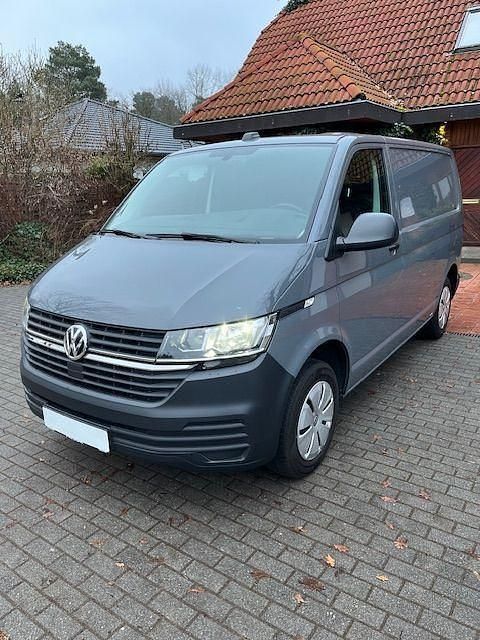 Gebraucht VW Transporter 110 PS (80 kW) 2021 Grau Van