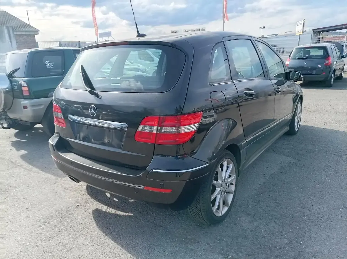 Gebraucht Mercedes B200 136 PS (100 kW) 2006 Schwarz Van / Kleinbus