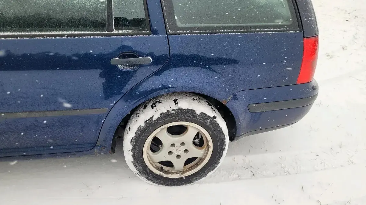 Gebraucht VW Golf IV 100 PS (73 kW) 2001 Blau Kombi