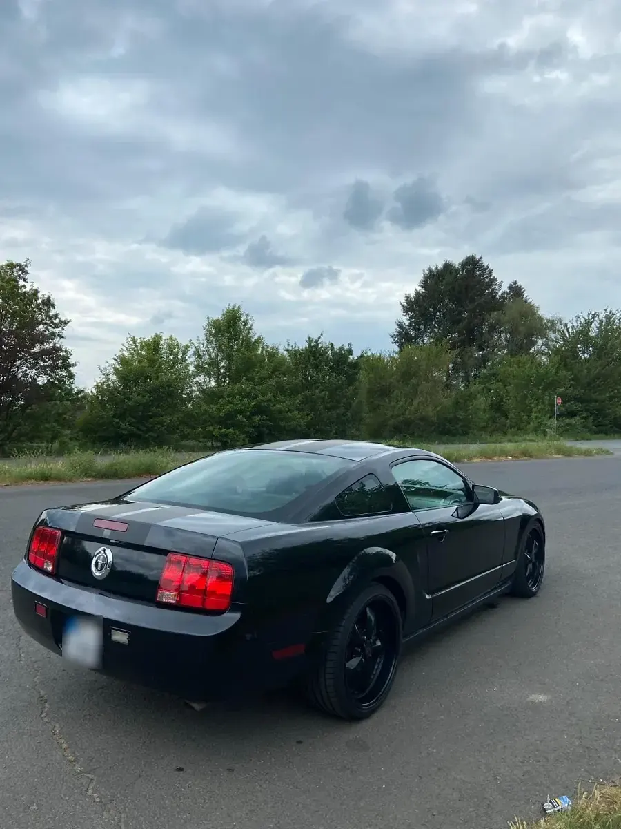 Gebraucht Ford Mustang 213 PS (156 kW) 2008 Schwarz Coupé