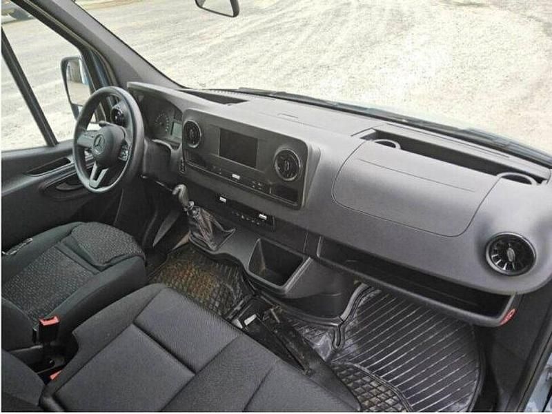 Gebraucht Mercedes Sprinter 150 PS (110 kW) 2022 Blau Van