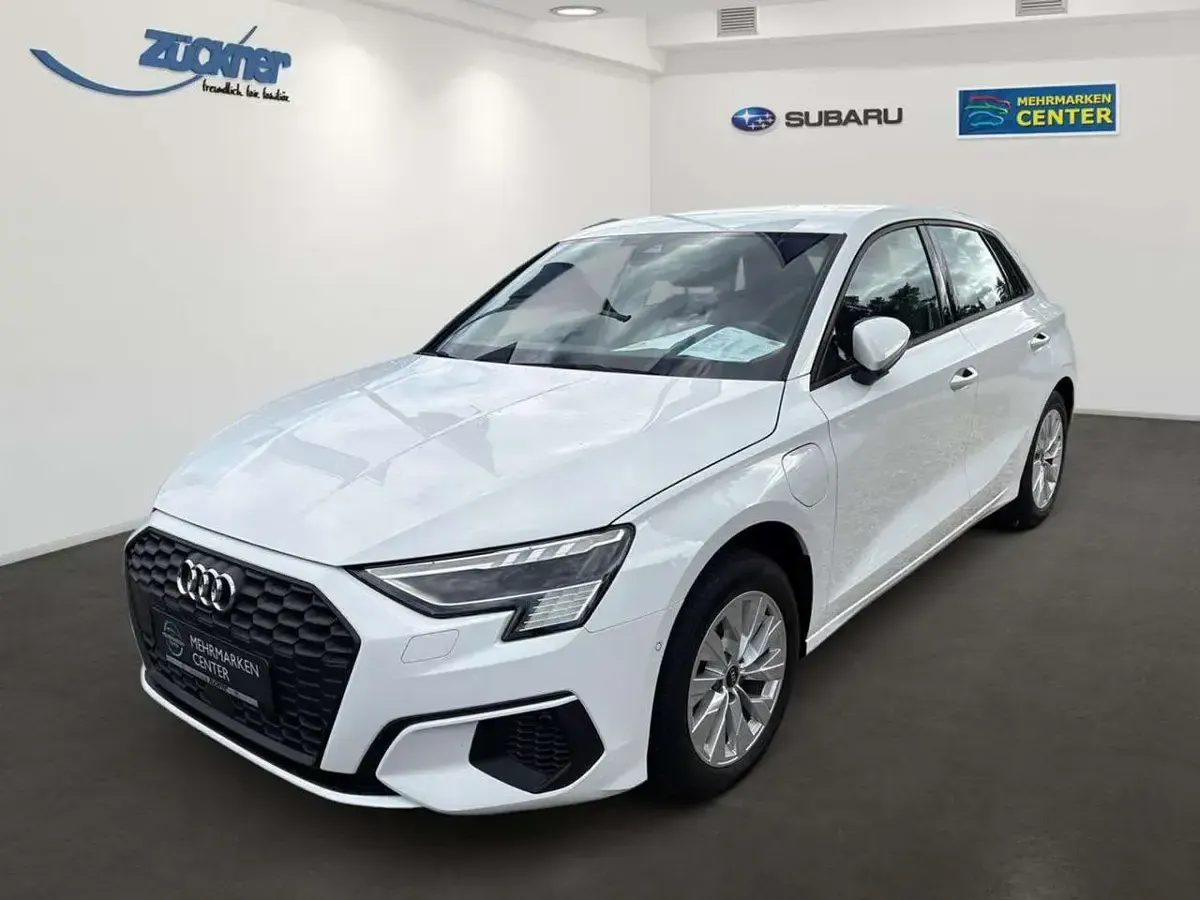Gebraucht Audi A3 150 PS (110 kW) 2022 Ibisweiß Limousine
