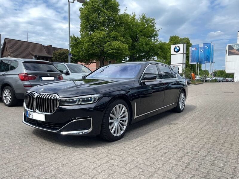 Schwarz Gebraucht 2019 BMW 740L Limousine | 53.900 € (Fairer Preis) - Bild 1/4