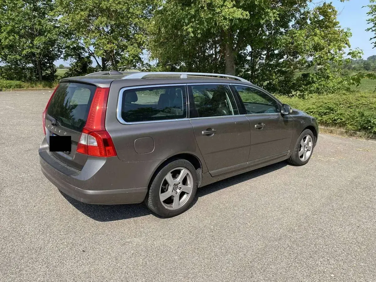 Gebraucht Volvo V70 Momentum 163 PS (119 kW) 2011 Kombi