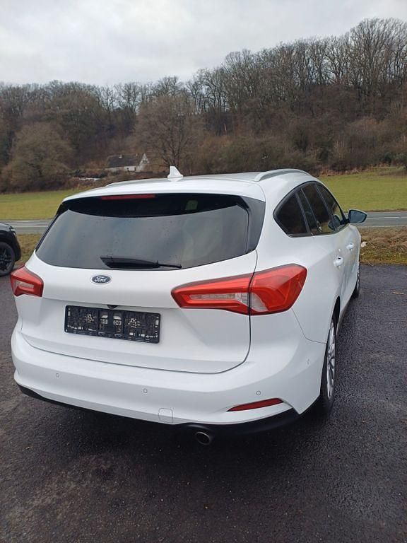 Gebraucht Ford Focus Titanium 150 PS (110 kW) 2019 Weiß Limousine