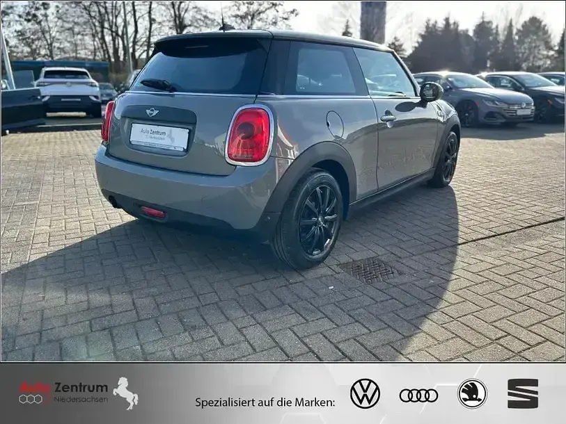 Occasion Mini ONE Pepper 102 PK (75 kW) 2018 Grijs Hatchback