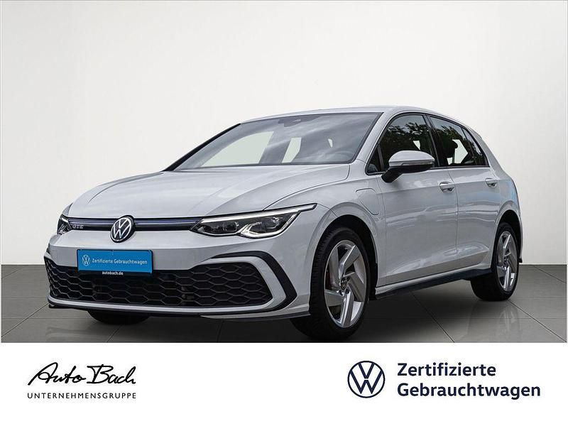 Weiß (pure white) Gebraucht 2021 VW Golf VIII Pro Limousine | 22.940 € (Guter Preis) - Bild 1/4