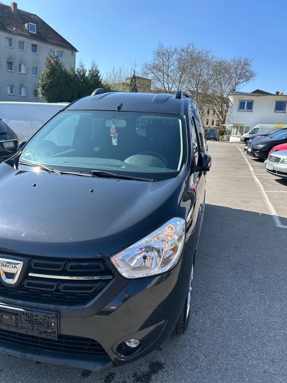 Schwarz Gebraucht 2018 Dacia Dokker Comfort Van | 10.500 € (Guter Preis) - Bild 1/4