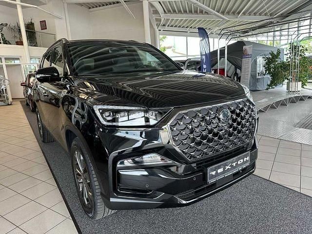 Schwarz Neu 2025 Ssangyong / KGM Rexton SUV | 53.490 € - Bild 1/4