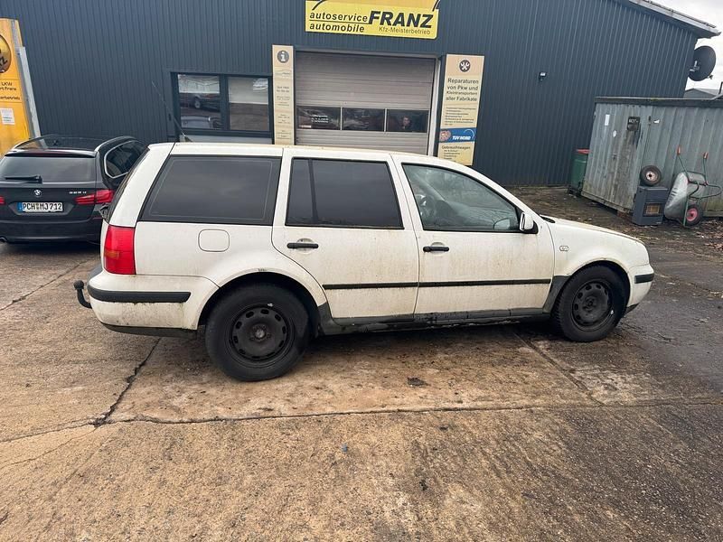 Gebraucht VW Golf IV 75 PS (55 kW) 2002 Weiß Kombi