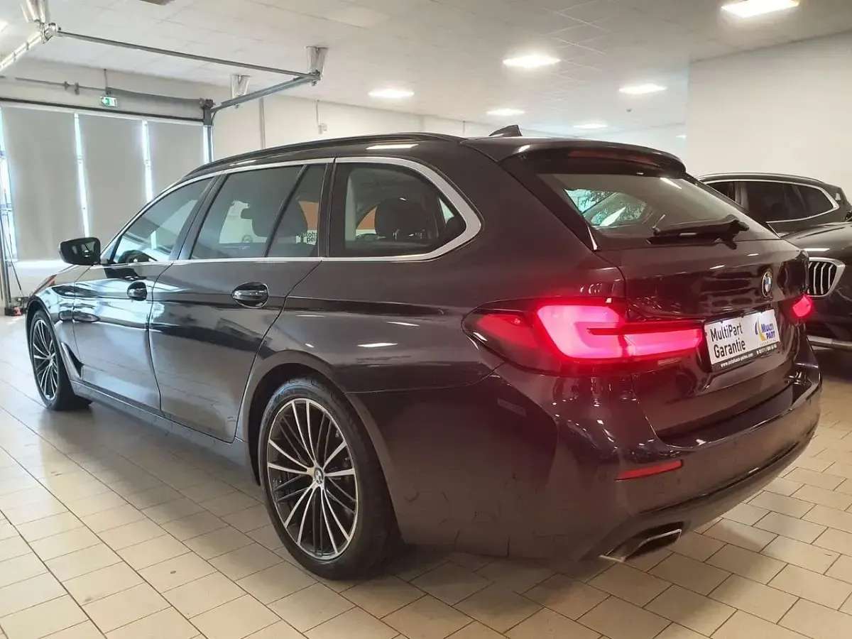 Gebraucht BMW 530 Performance 286 PS (210 kW) 2021 Grau Limousine