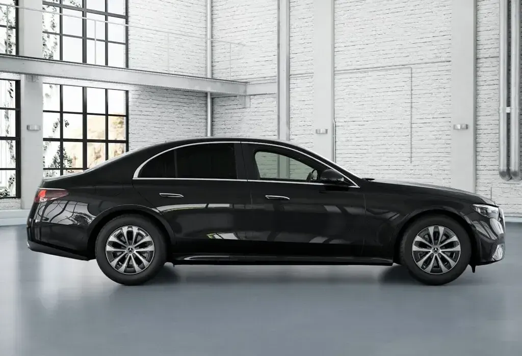 Gebraucht Mercedes E220 Avantgarde 197 PS (144 kW) 2026 Metalliclack obsidianschwarz Limousine