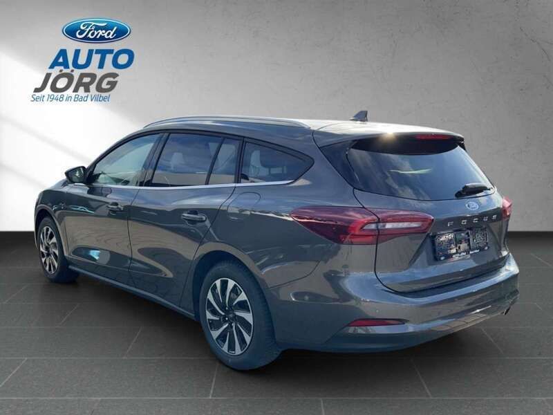 Gebraucht Ford Focus Titanium 125 PS (91 kW) 2025 Metallic) (grau Kombi