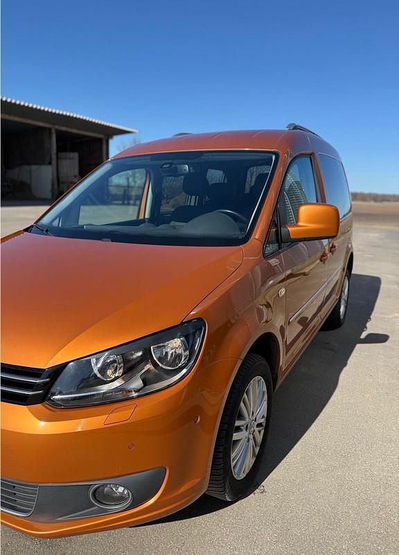 Gebraucht VW Caddy Trendline 140 PS (102 kW) 2014 Orange Van / Kleinbus