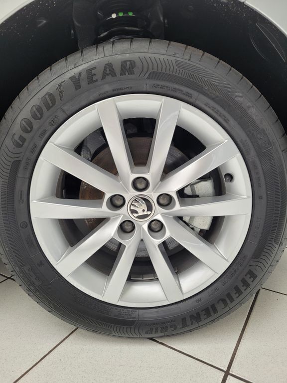 Gebraucht Skoda Scala Ambition 110 PS (80 kW) 2022 Silber Kleinwagen