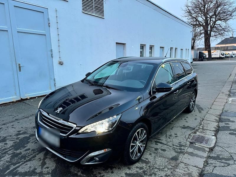 Gebraucht Peugeot 308 120 PS (88 kW) 2016 Schwarz Kombi