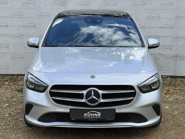 Gebraucht 2020 Mercedes B220 Van / Kleinbus | 23.950 € (Fairer Preis) - Bild 1/4