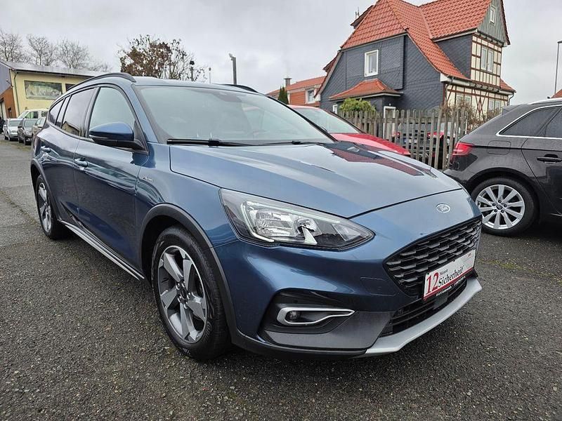 Blau Gebraucht 2021 Ford Focus Active X Kombi | 17.200 € (Superpreis) - Bild 1/4