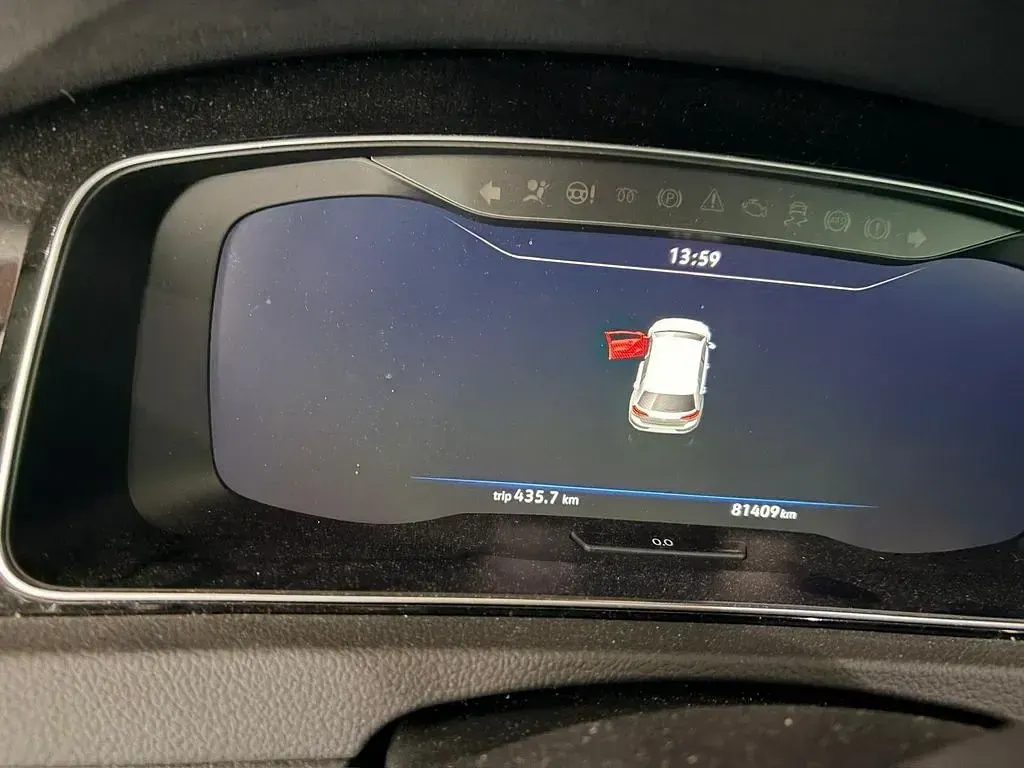 Second-hand VW Golf VII Highline 150 CP (110 kW) 2019 Argintiu Berlinǎ