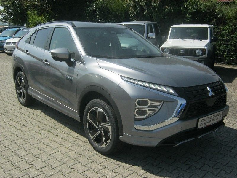 Grau Neu 2024 Mitsubishi Eclipse Cross Select SUV | 35.900 € - Bild 1/4
