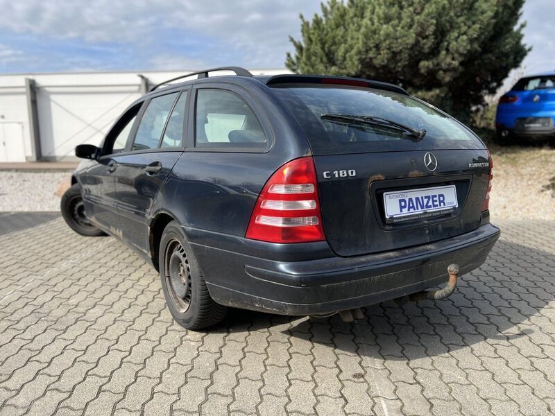 Gebraucht Mercedes C180 143 PS (105 kW) 2004 Smaragdschwarz Kombi