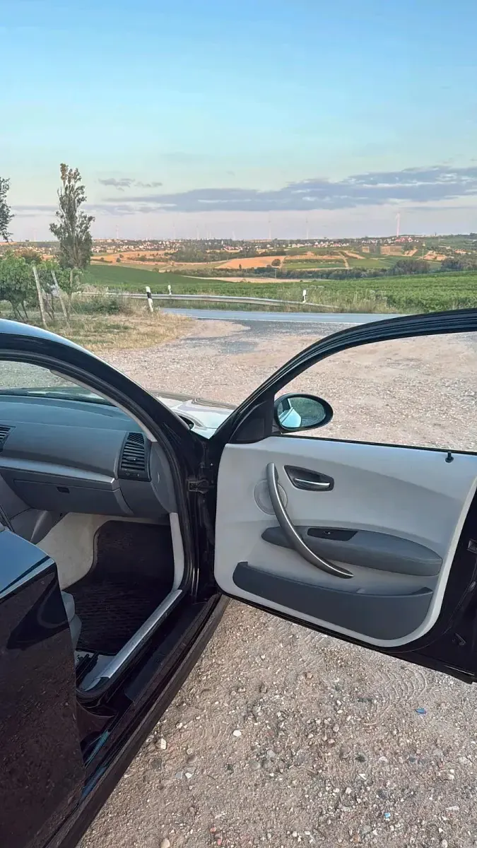 Gebraucht BMW 116 110 PS (80 kW) 2004 Schwarz Kleinwagen