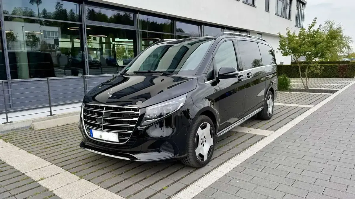 Gebraucht Mercedes V300 Exclusive 237 PS (174 kW) 2025 Van / Kleinbus