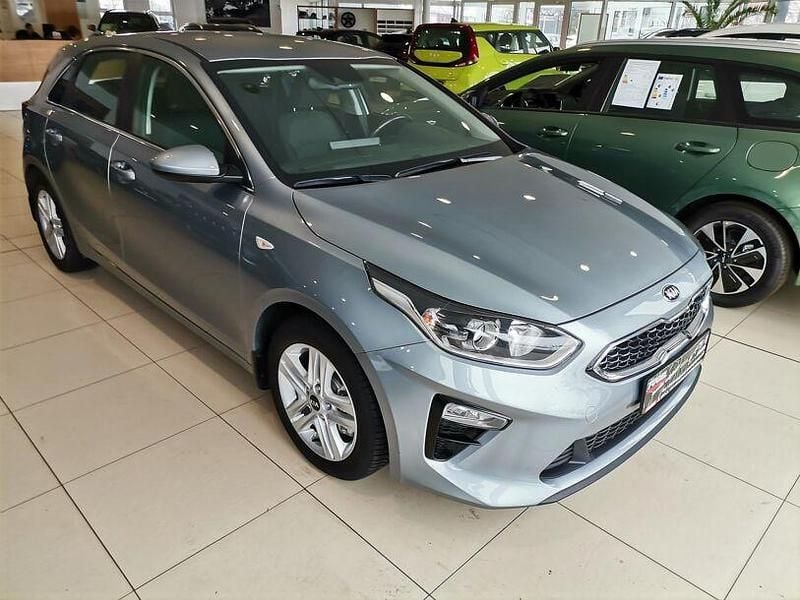Gebraucht Kia Ceed 160 PS (117 kW) 2021 Silber Kleinwagen