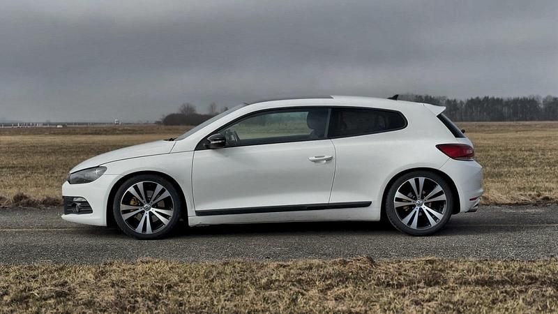 Gebraucht VW Scirocco 160 PS (117 kW) 2010 Weiß Coupé