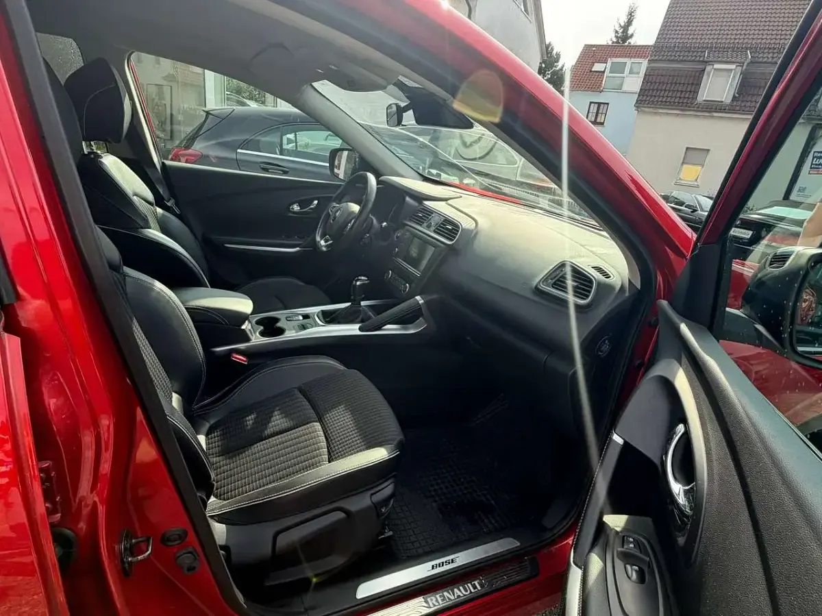 Gebraucht Renault Kadjar Bose Edition 131 PS (96 kW) 2016 Feuerrot SUV