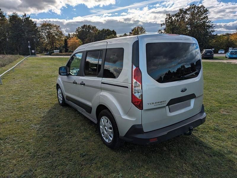 Gebraucht Ford Tourneo Connect Trend 120 PS (88 kW) 2017 Silber Van / Kleinbus
