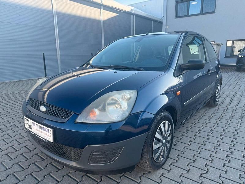 Gebraucht Ford Fiesta Ambiente 60 PS (44 kW) 2006 Blau Kleinwagen