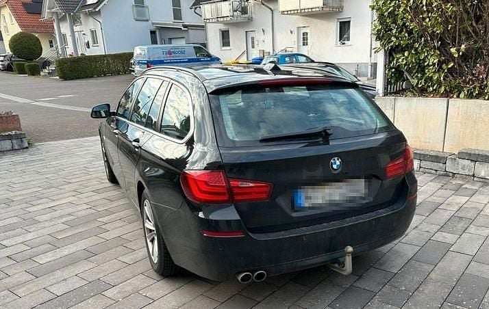 Gebraucht BMW 520 184 PS (135 kW) 2013 Schwarz Kombi