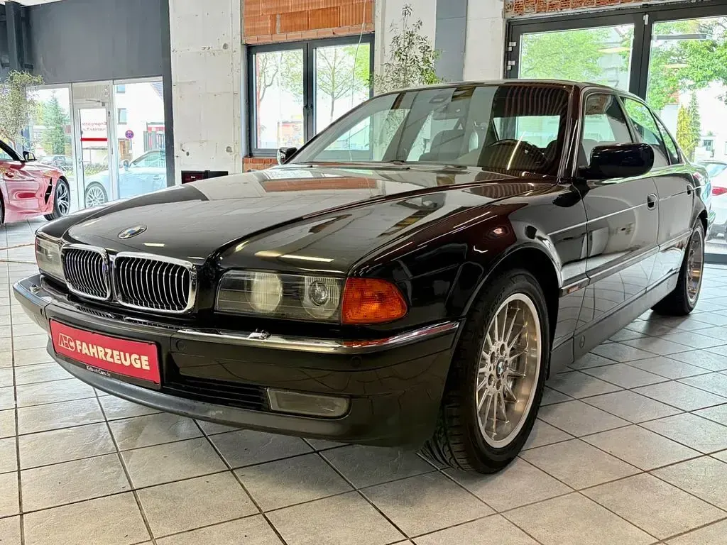 Gebraucht BMW 740 286 PS (210 kW) 1996 Schwarz Limousine