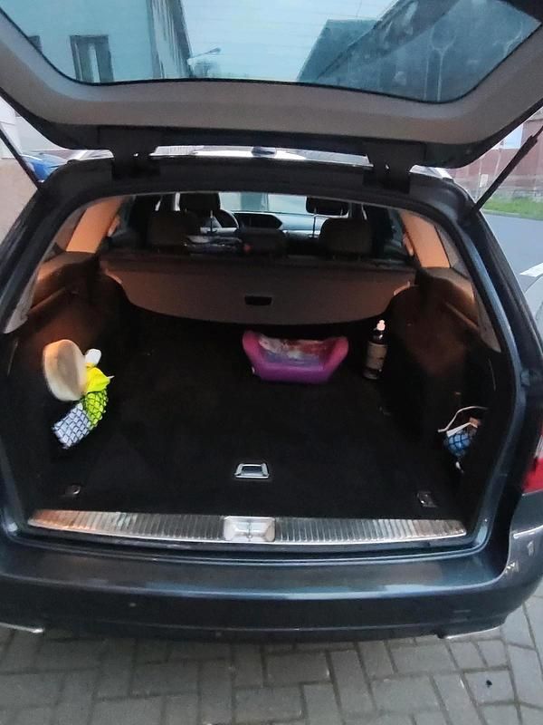 Gebraucht Mercedes E350 265 PS (194 kW) 2013 Grau Kombi