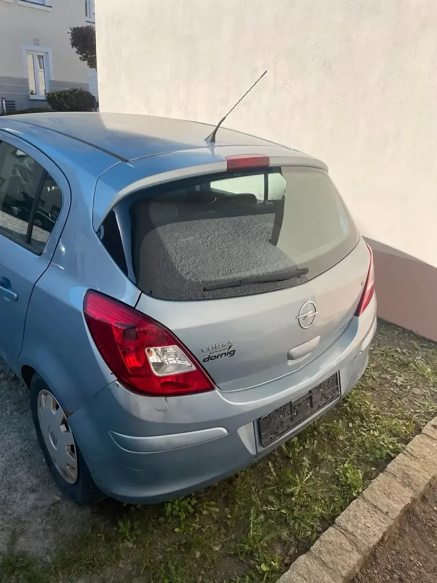 Gebraucht Opel Corsa 90 PS (66 kW) 2008 Blau Kleinwagen