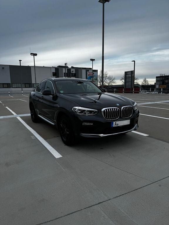 Gebraucht BMW X4 M Sport 184 PS (135 kW) 2019 Schwarz SUV