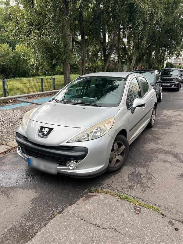 Silber Gebraucht 2009 Peugeot 207 Kleinwagen | 1.800 € (Guter Preis) - Bild 1/4