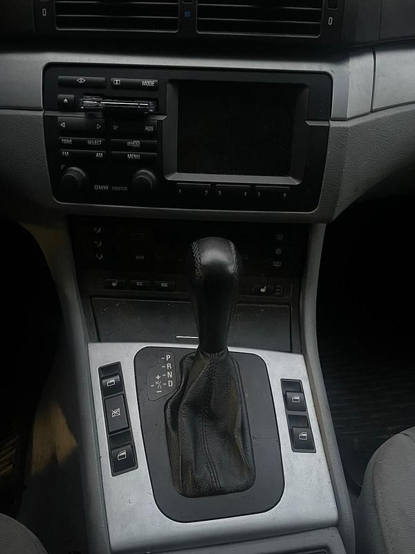 Gebraucht BMW 330 Sport Line 231 PS (169 kW) 2001 Grau Kombi