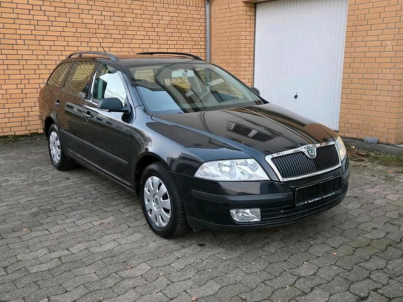 Schwarz Gebraucht 2005 Skoda Octavia Kombi | 2.990 € (Fairer Preis) - Bild 1/4