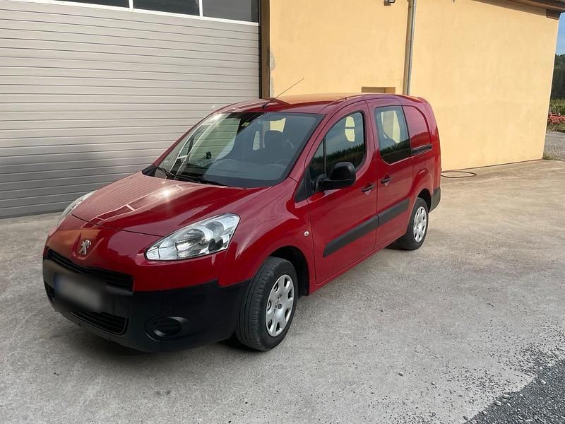 Rot Gebraucht 2014 Peugeot Partner Van / Kleinbus | 5.900 € (Fairer Preis) - Bild 1/4