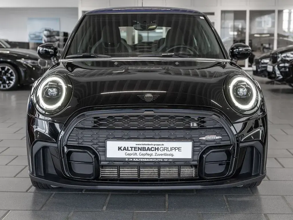 Gebraucht Mini John Cooper Works 136 PS (100 kW) 2021 Midnight black Kleinwagen