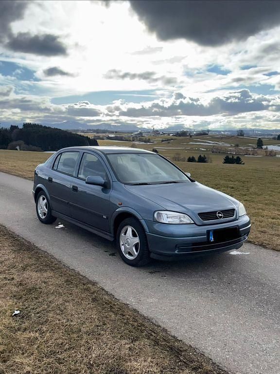Gebraucht Opel Astra 101 PS (74 kW) 1998 Blau Limousine