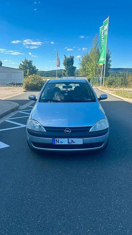 Silber Gebraucht 2001 Opel Corsa Kleinwagen | 680 € (Guter Preis) - Bild 1/4