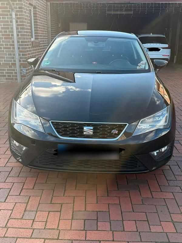 Second-hand Seat Leon 120 CP (88 kW) 2014 Negru Coupe