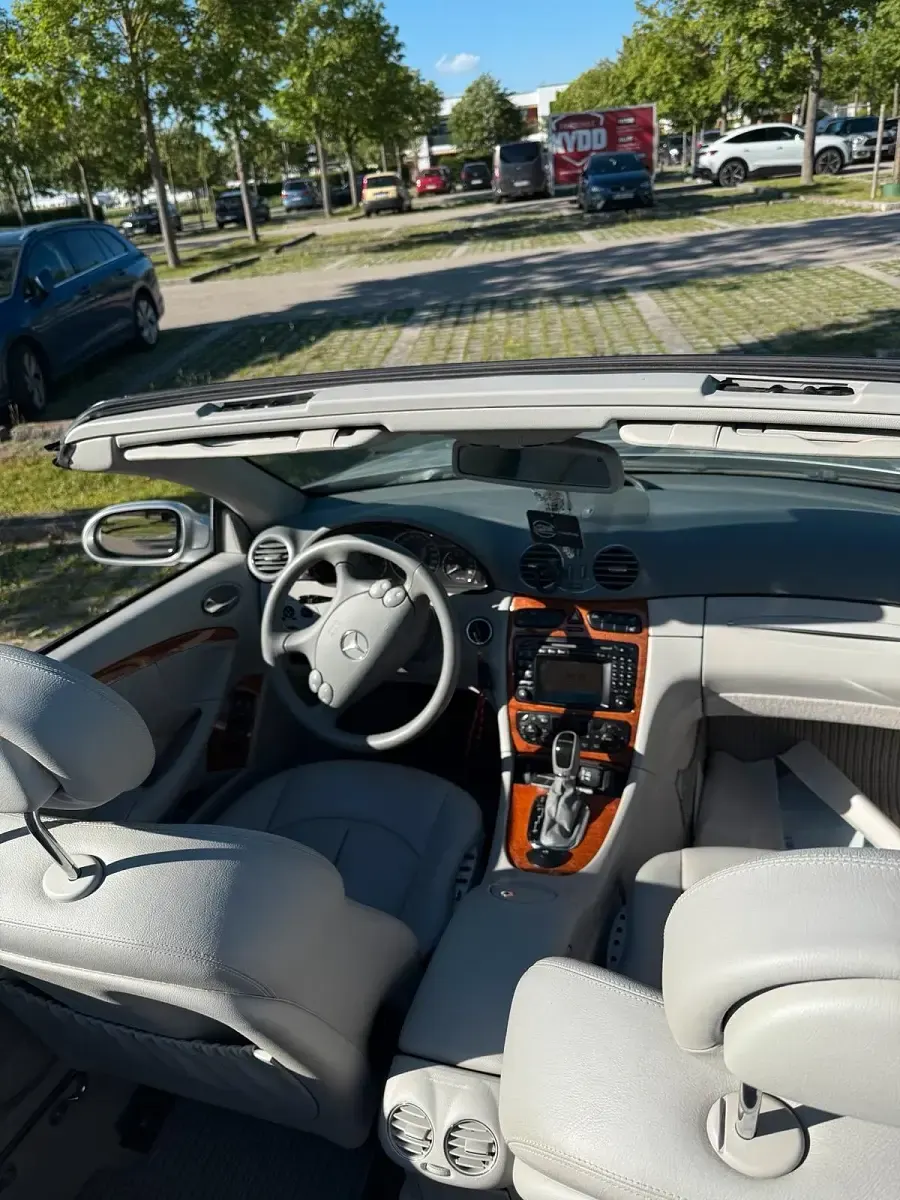 Gebraucht Mercedes CLK240 170 PS (125 kW) 2004 Silber Cabrio